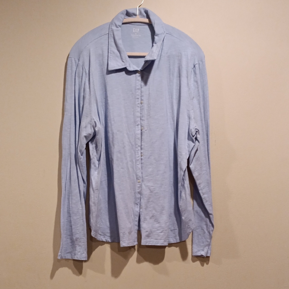 GAP Women’s Pale Blue Casual Button-Down Shirt
